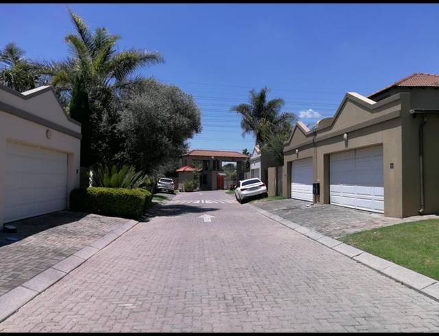 3 BEDROOM CLUSTER FOR SALE IN NORTH RIDING